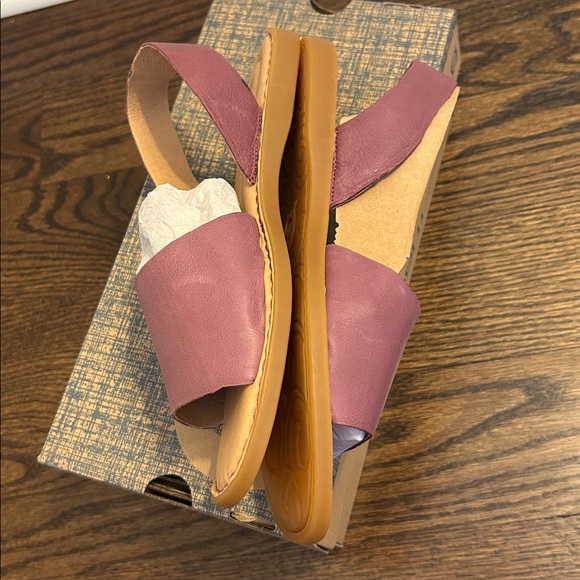 Born Inlet Sandals - Picture 3 of 8